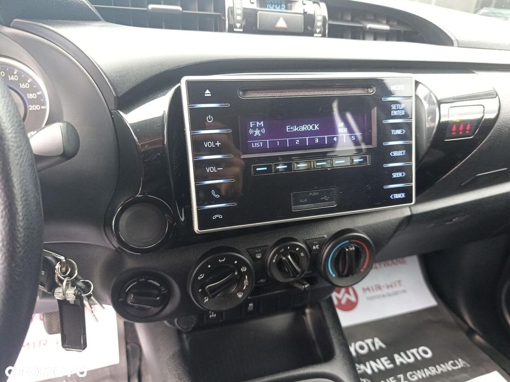 Toyota Hilux 2.4 D-4D Double Cab DLX 4x4 - 34