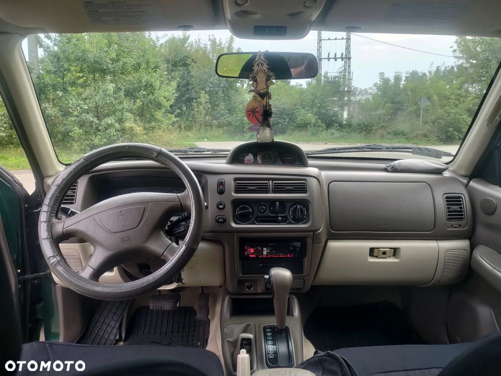 Mitsubishi Pajero Sport - 14