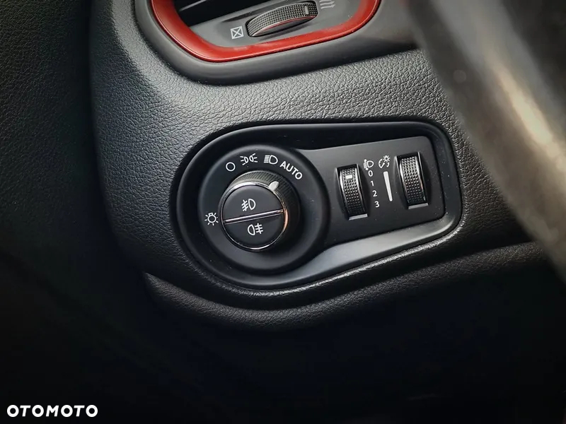 Jeep Renegade 2.0 MultiJet Trailhawk 4WD S&S - 25