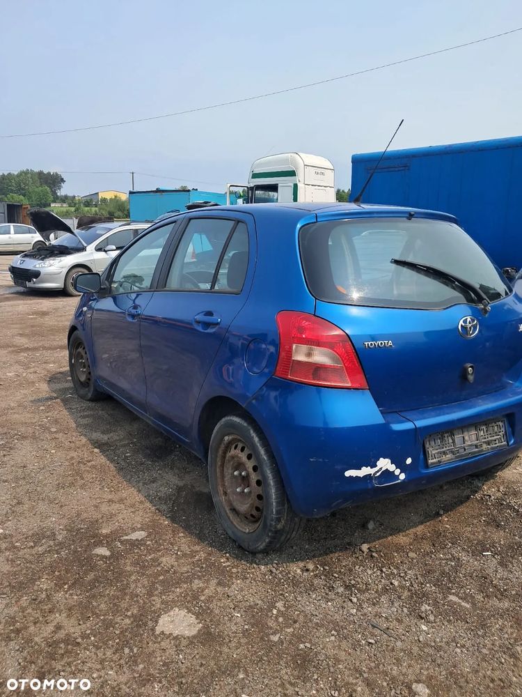 DAWCA CZĘŚCI TOYOTA YARIS II 2005 HB 1.4 D4D (1ND-TV) KOD LAK: 8T0 - 3