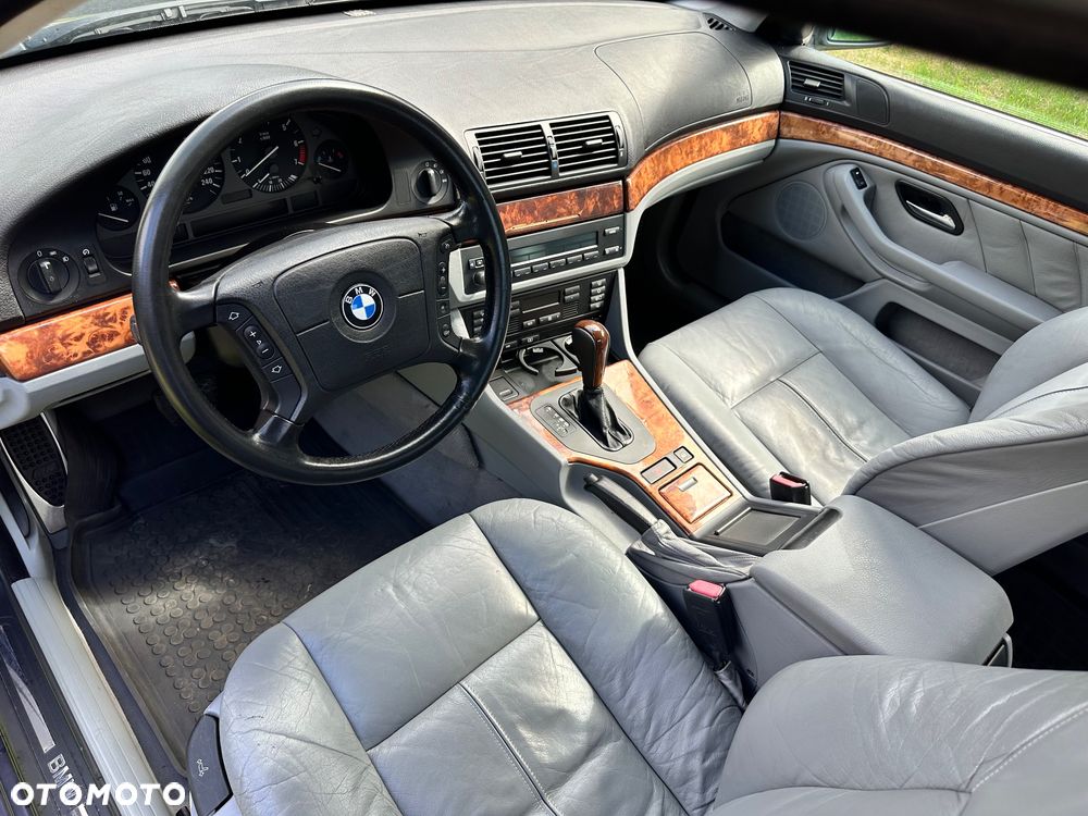 BMW Seria 5 - 12