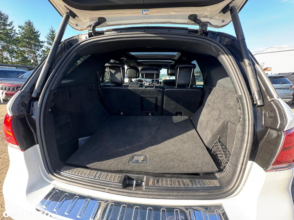Mercedes-Benz GLE - 21