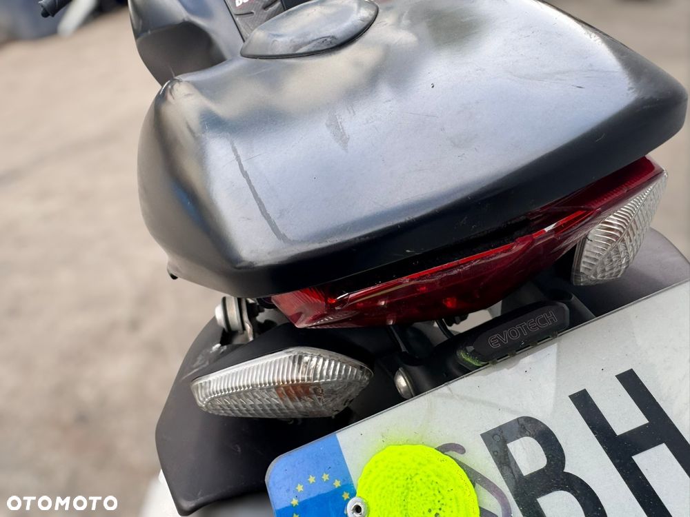 Ducati Monster - 24