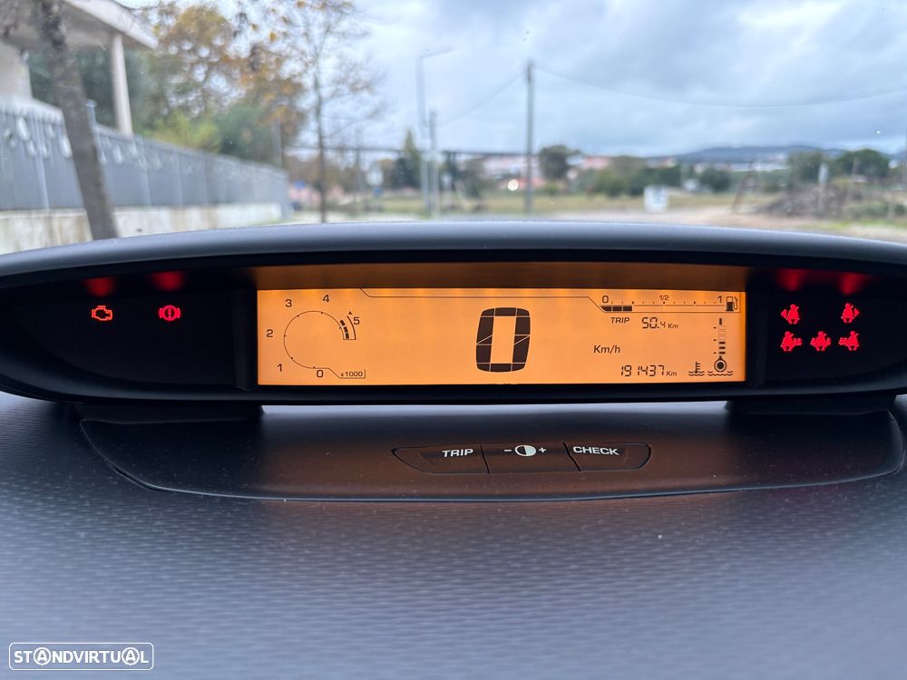 Citroën C4 1.6 HDi VTR Pack - 6