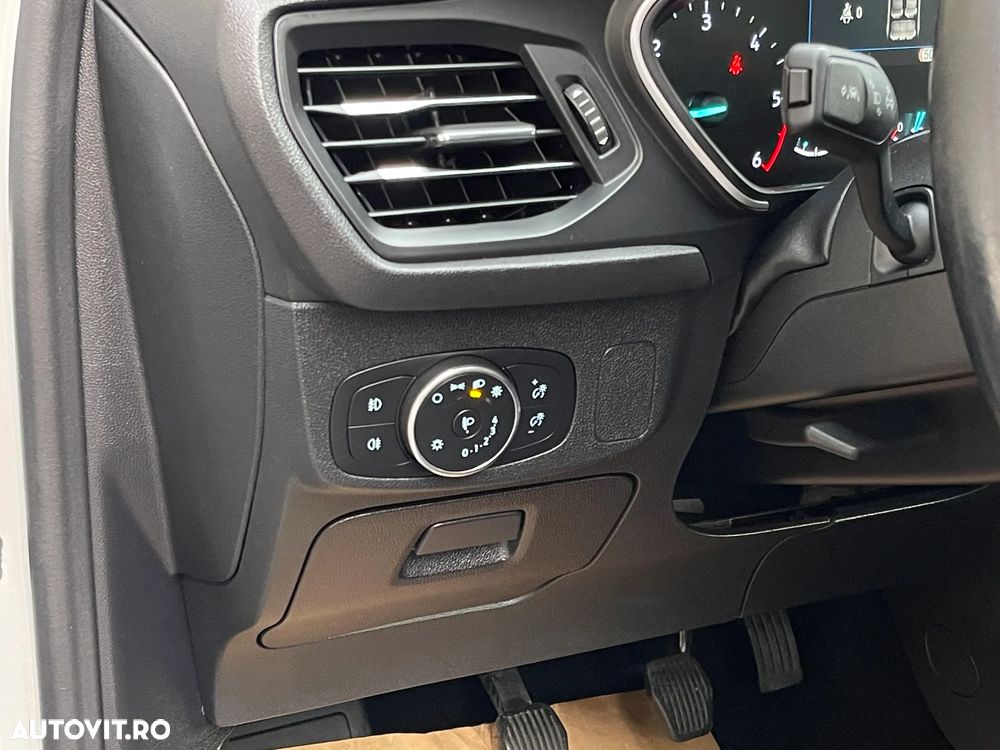 Ford Focus 1.5 EcoBlue Connected - 16