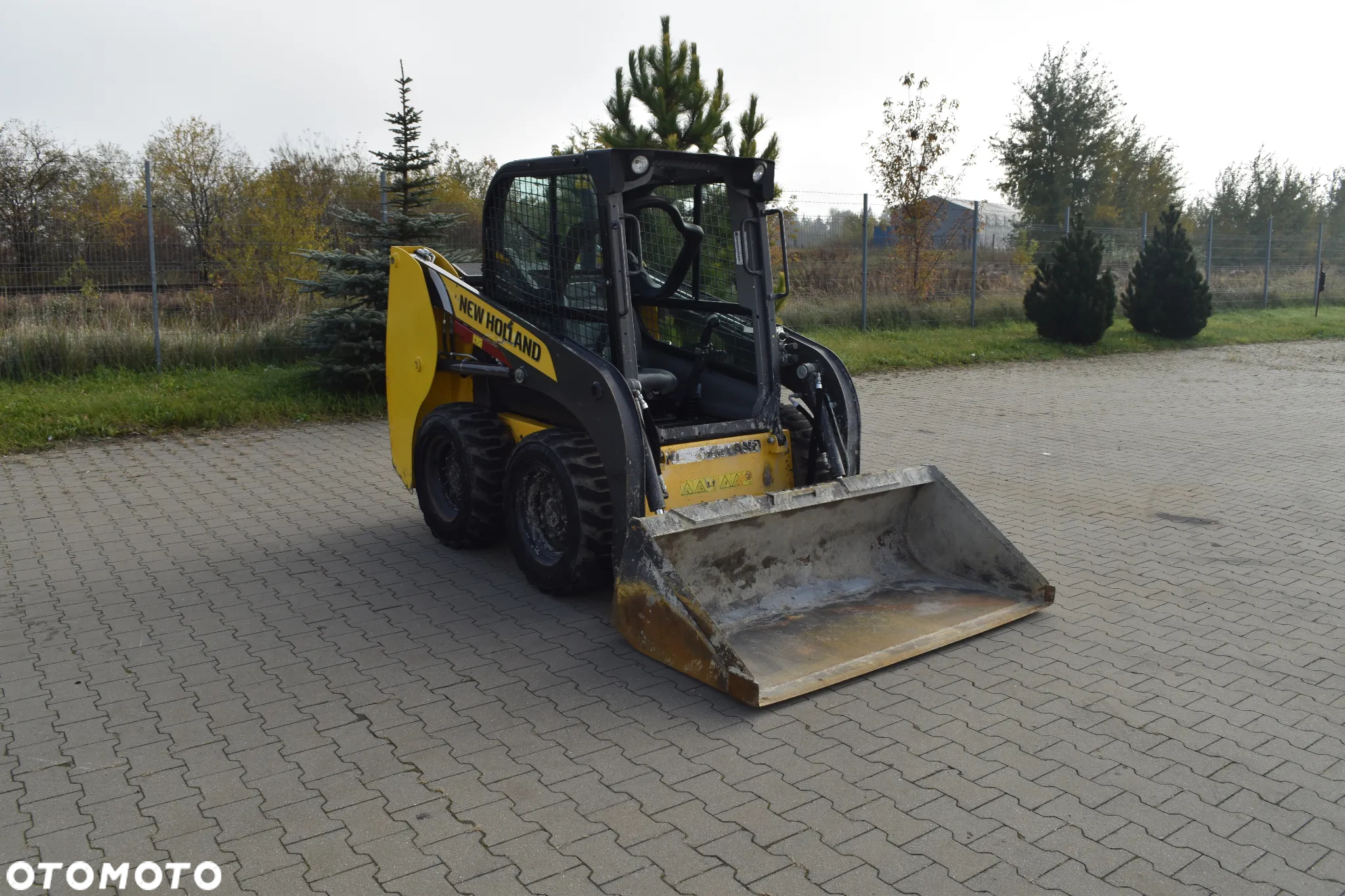 New Holland L 216 - 10