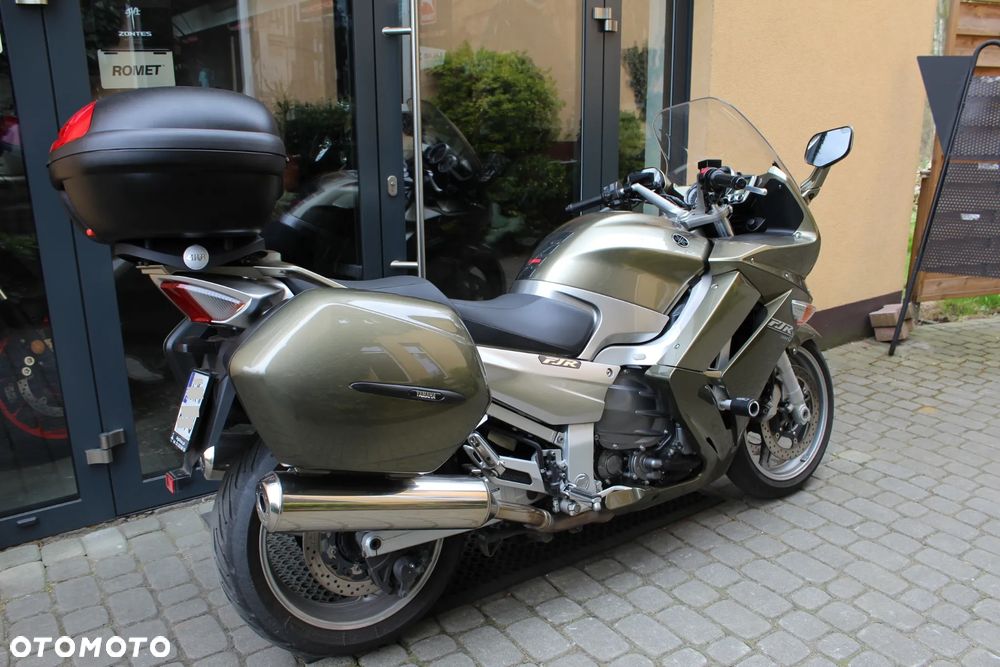 Yamaha FJR - 6