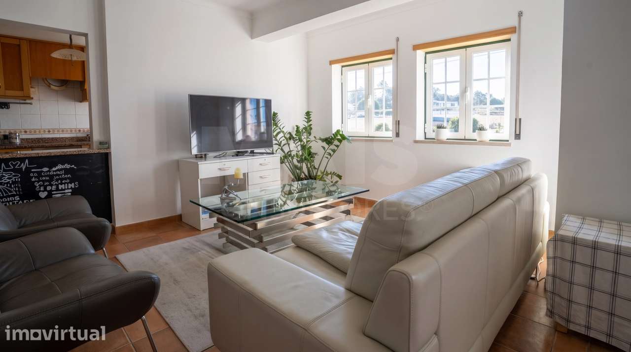 Apartamento T2 Duplex no alto das Gaeiras – Óbidos - Grande imagem: 5/25