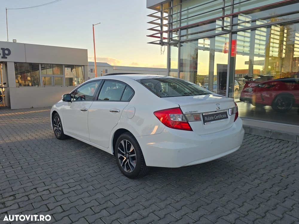 Honda Civic 1.8 MT ES - 5