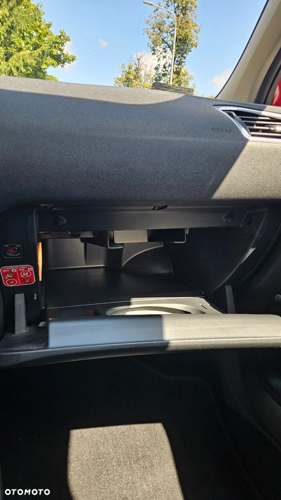 Citroën C4 1.6 HDi SX - 25