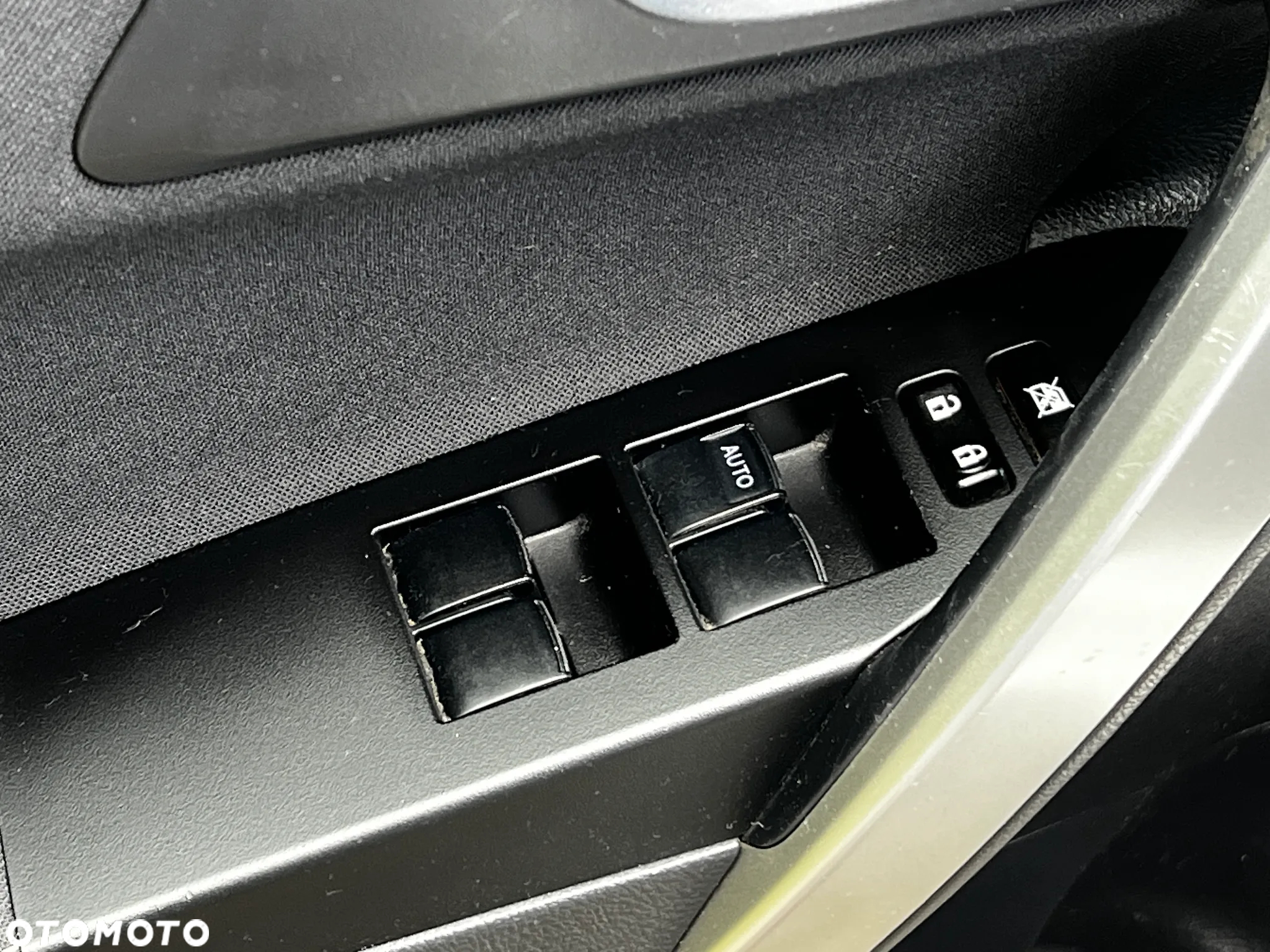 Toyota Auris 1.8 Hybrid Life - 21