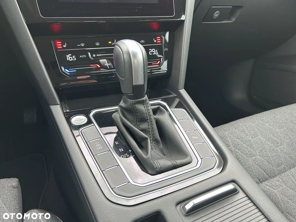 Volkswagen Passat Variant 1.5 TSI EVO Business DSG - 25