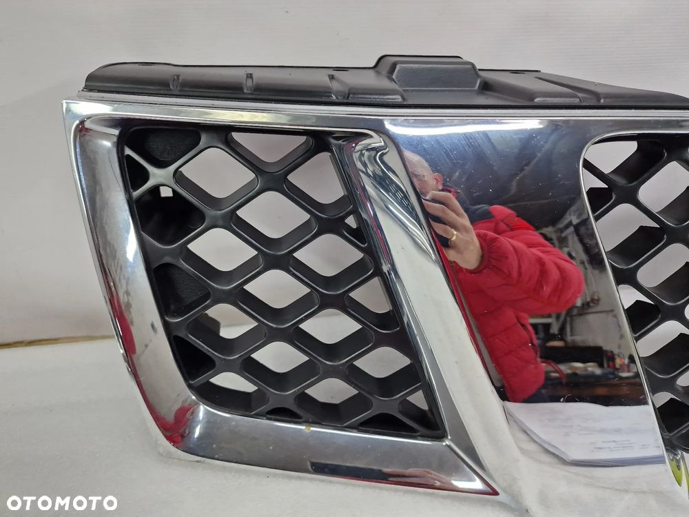 NISSAN NAVARA III D40 / PATHFINDER 05- ATRAPA / GRILL PRZEDNI PRZÓD , NR 62310EBXXX / 62310EB400 , NR AUKCJI GL333 - 2