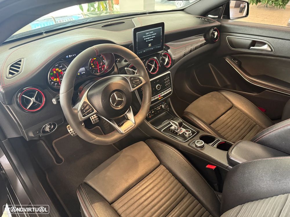 Mercedes-Benz CLA 45 AMG - 12