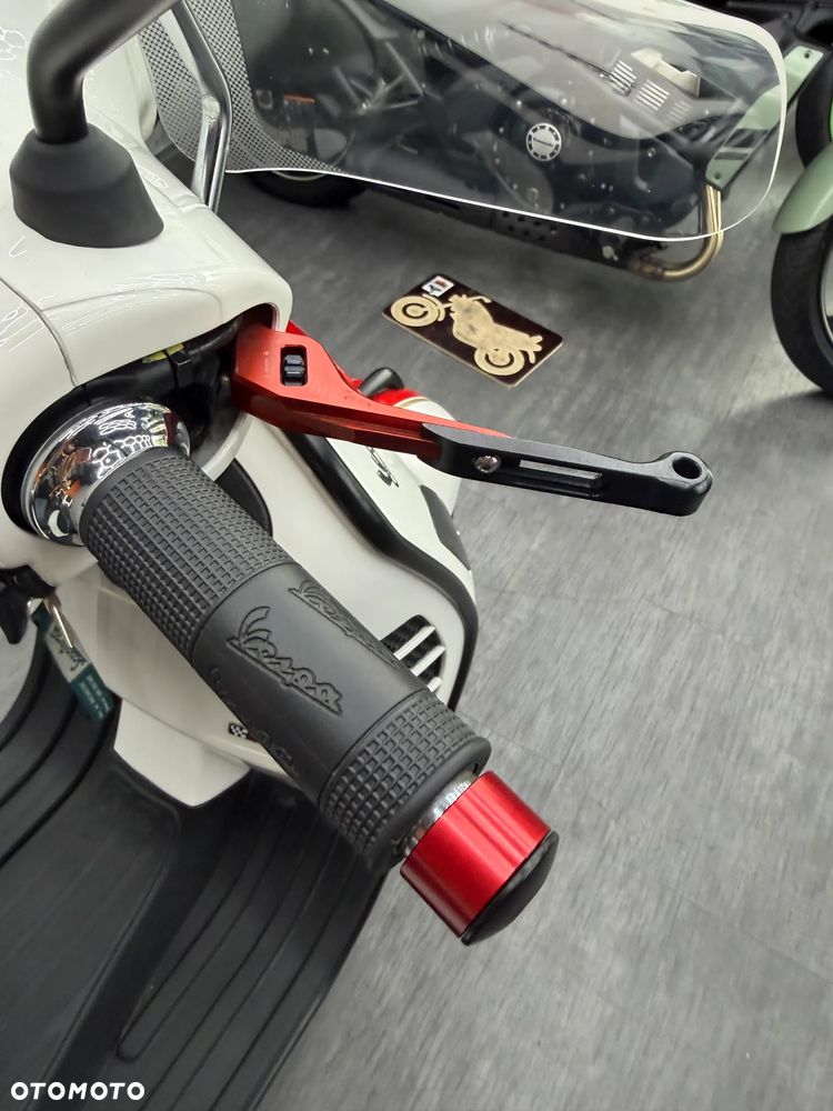 Vespa GTS - 17