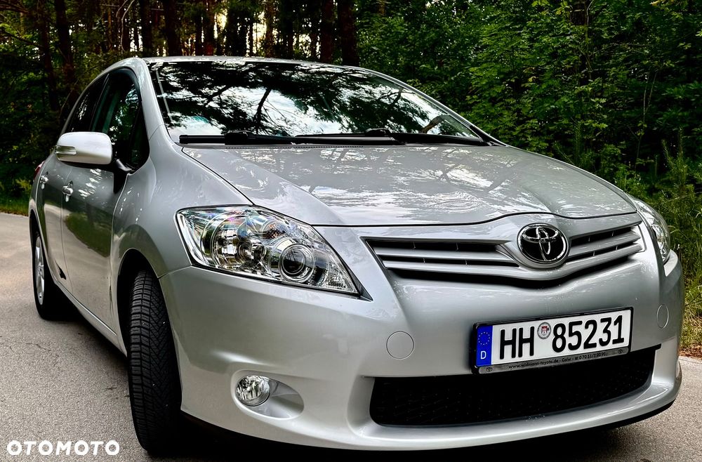 Toyota Auris - 1
