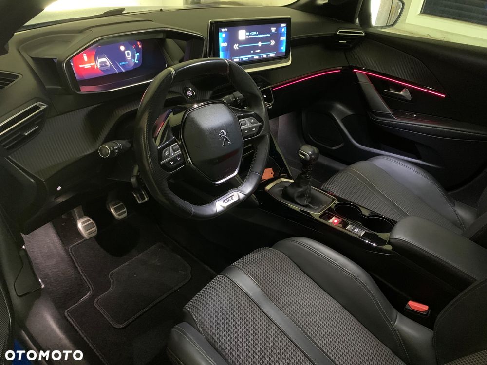 Peugeot 208 PureTech 100 GT - 35