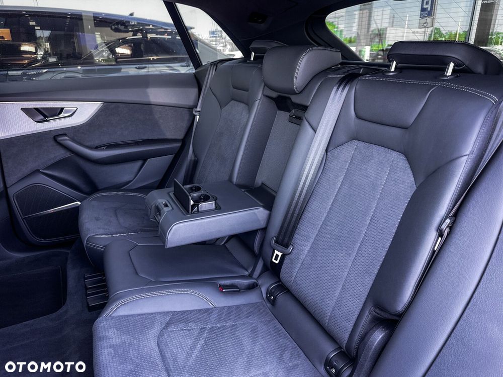 Audi Q8 - 40