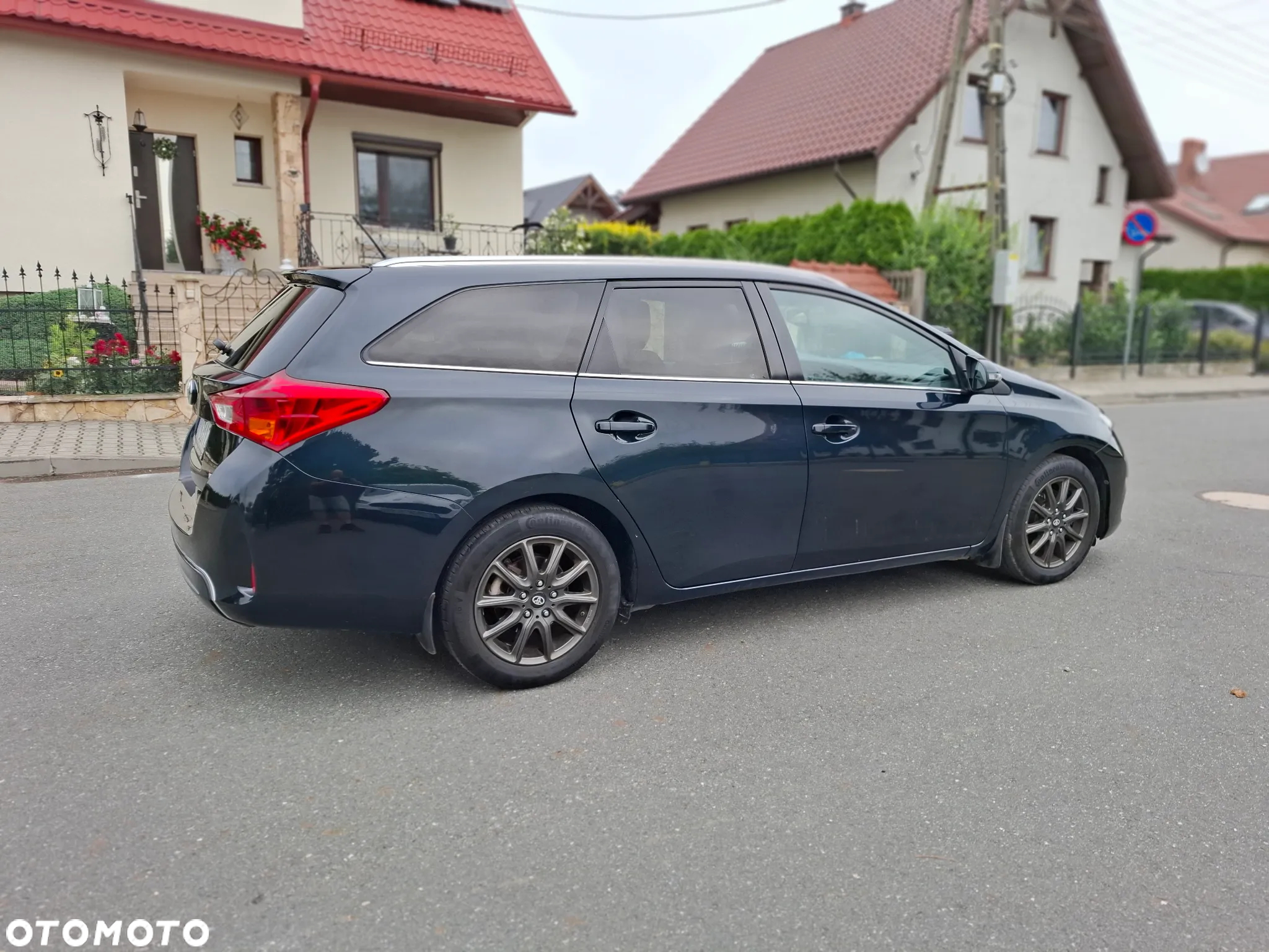 Toyota Auris 2.0 D-4D Touring Sports Life Plus - 6