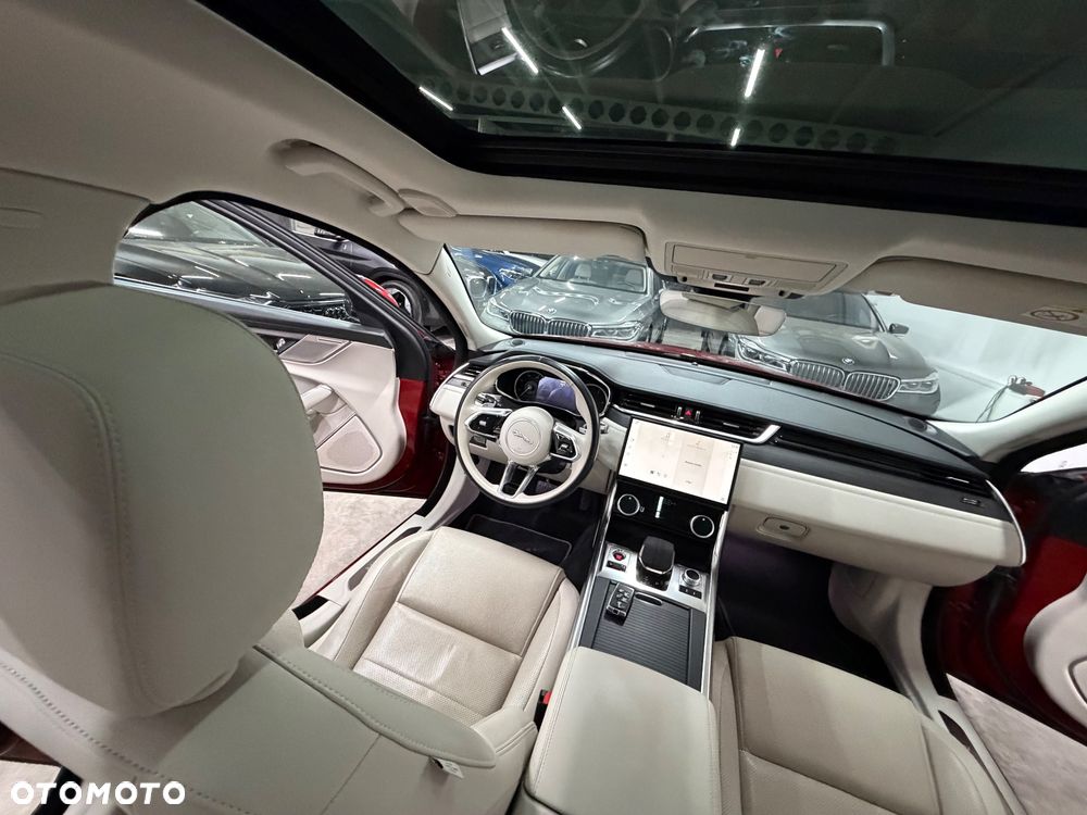 Jaguar XF 2.0 D200 mHEV AWD R-Dynamic SE - 26