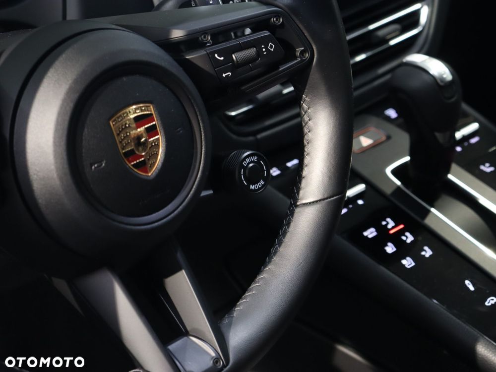 Porsche Macan T - 22