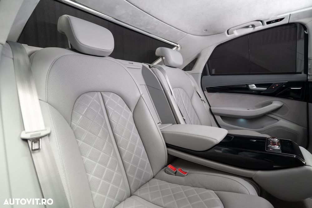 Audi S8 - 37