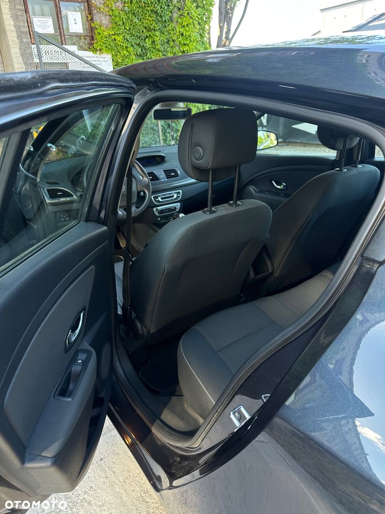 Renault Megane 1.6 16V Zen - 11