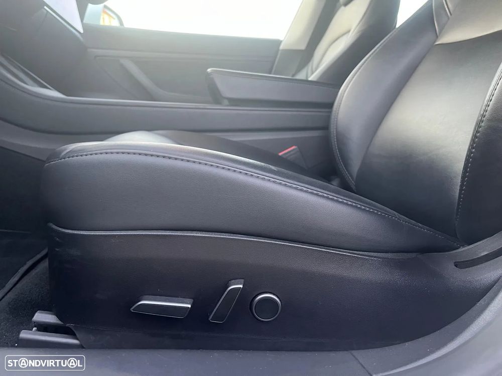 Tesla Model 3 RWD - 33