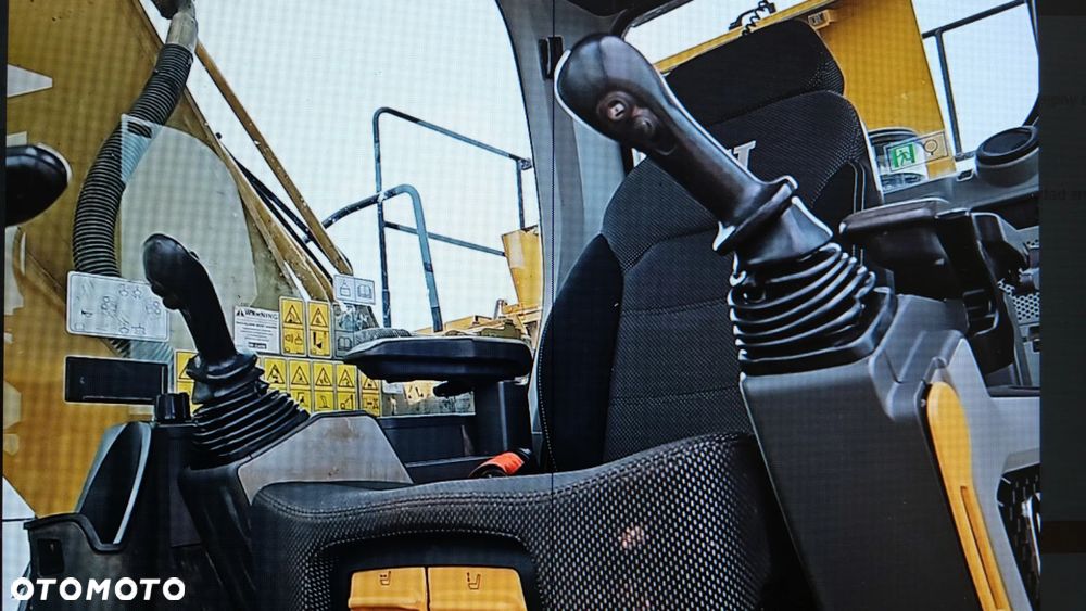 Caterpillar cat 320 - 6