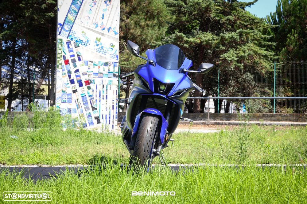 Yamaha R - 2
