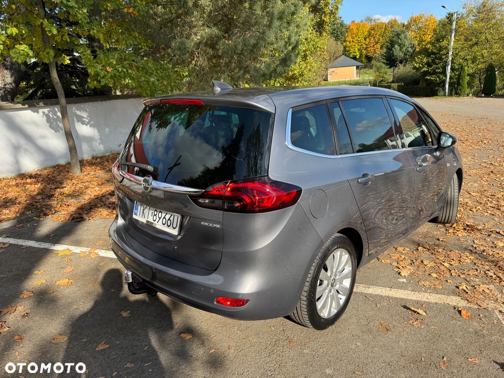 Opel Zafira 2016