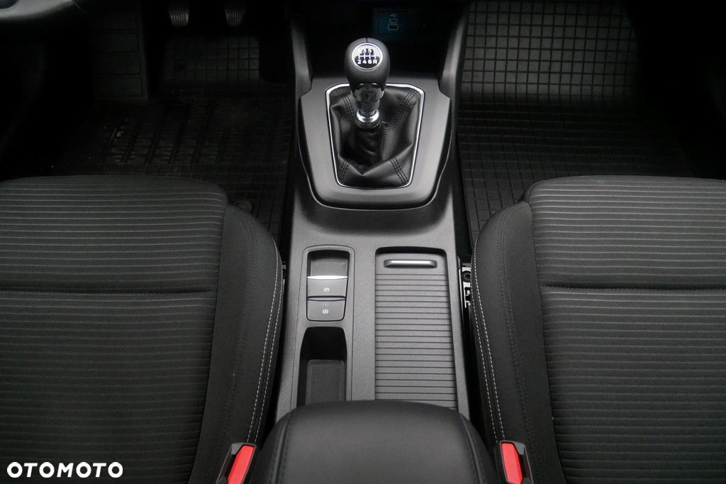 Ford Focus 1.0 EcoBoost Titanium - 11