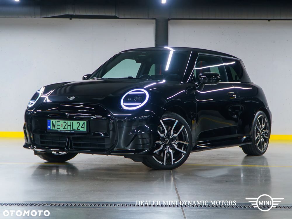 MINI Cooper SE John Works Trim - 8