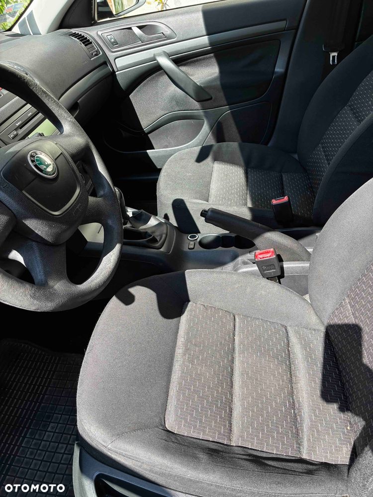 Skoda Octavia 1.6 Ambition - 5