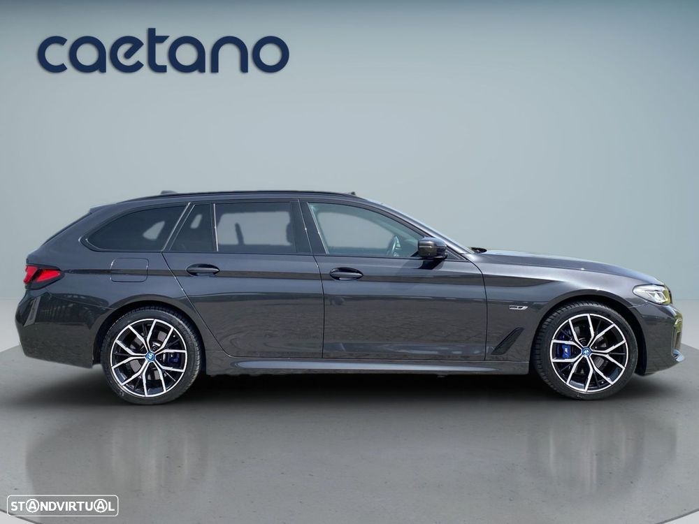 BMW 530 e Pack Desportivo M - 26