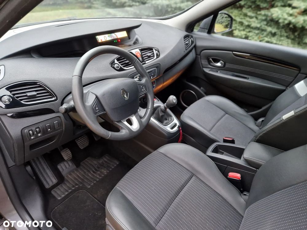 Renault Scenic TCe 130 Dynamique - 11