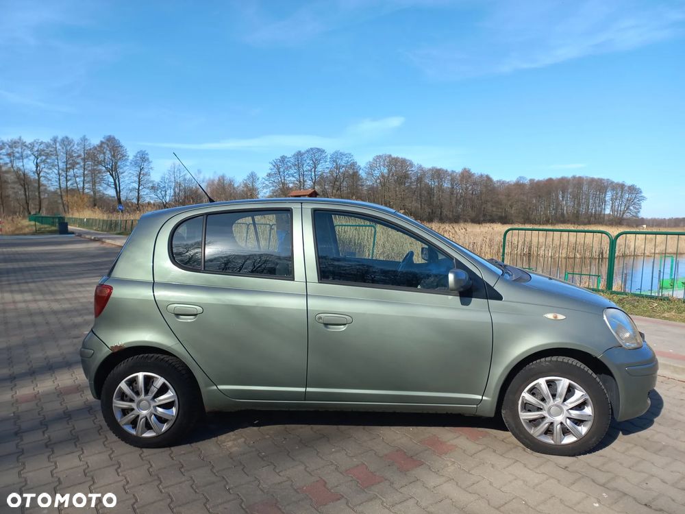 Toyota Yaris 1.0 Base - 7