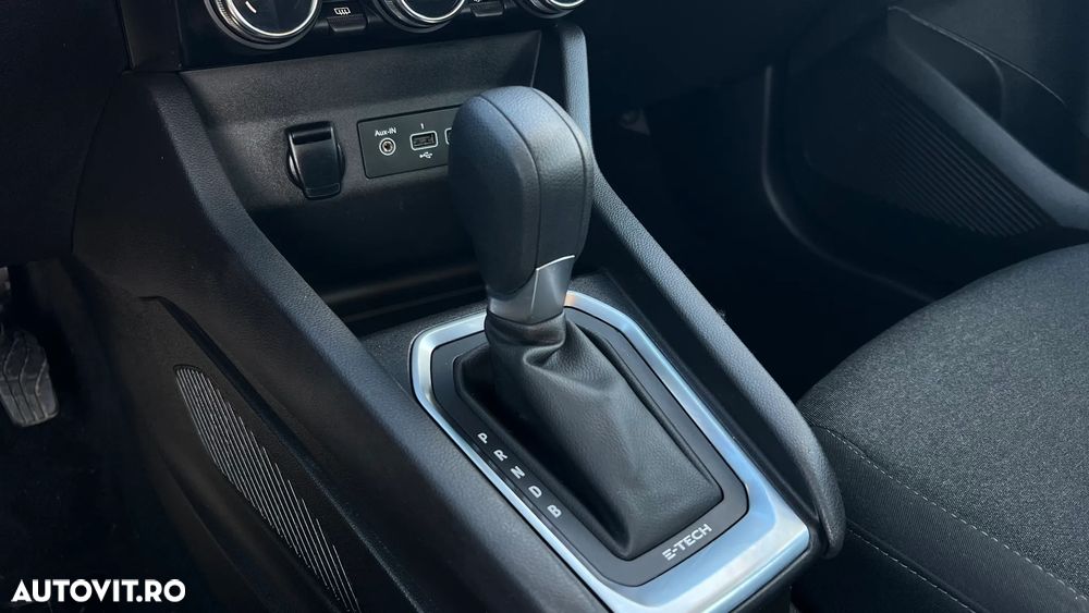 Renault Clio E-TECH 140 ZEN - 12