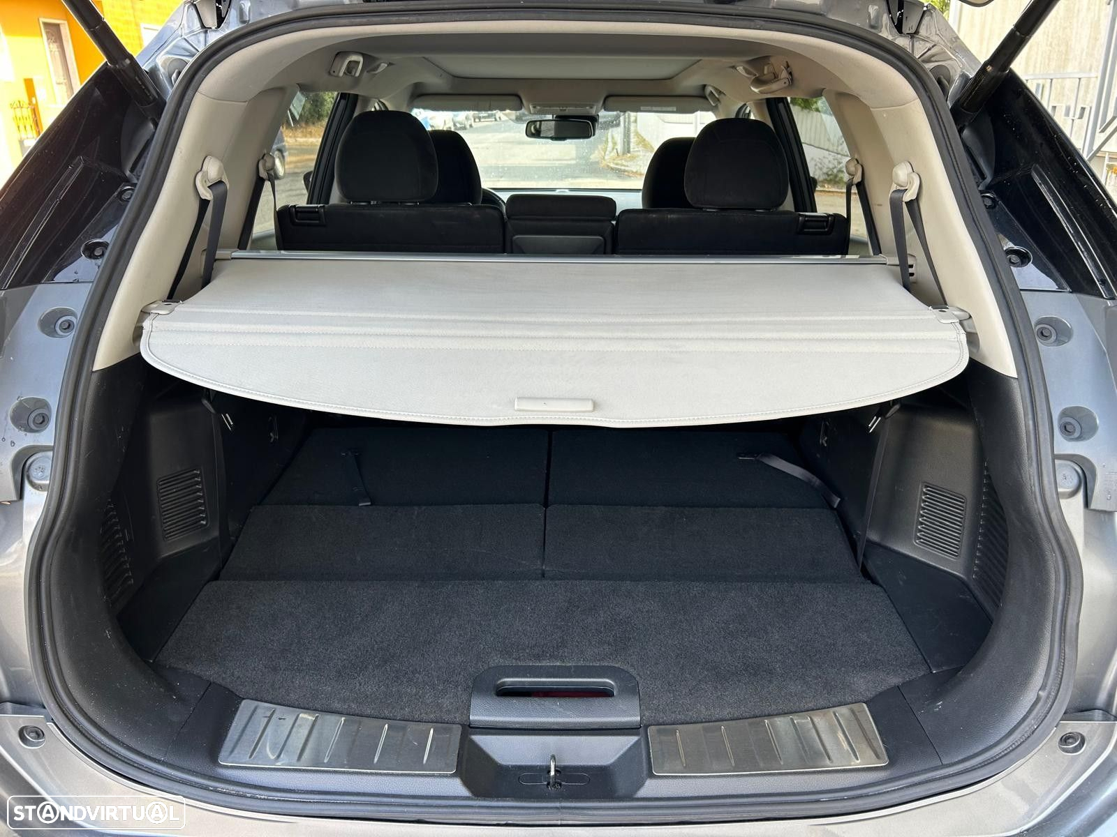 Nissan X-Trail 1.6 dCi N-Connecta - 40