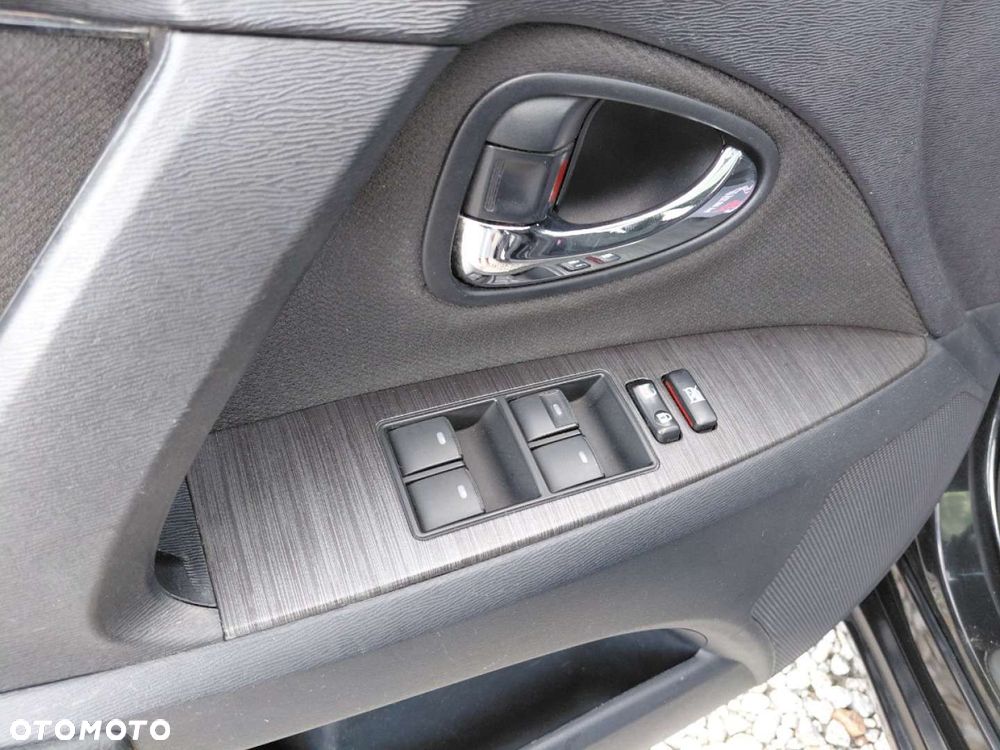 Toyota Avensis - 9