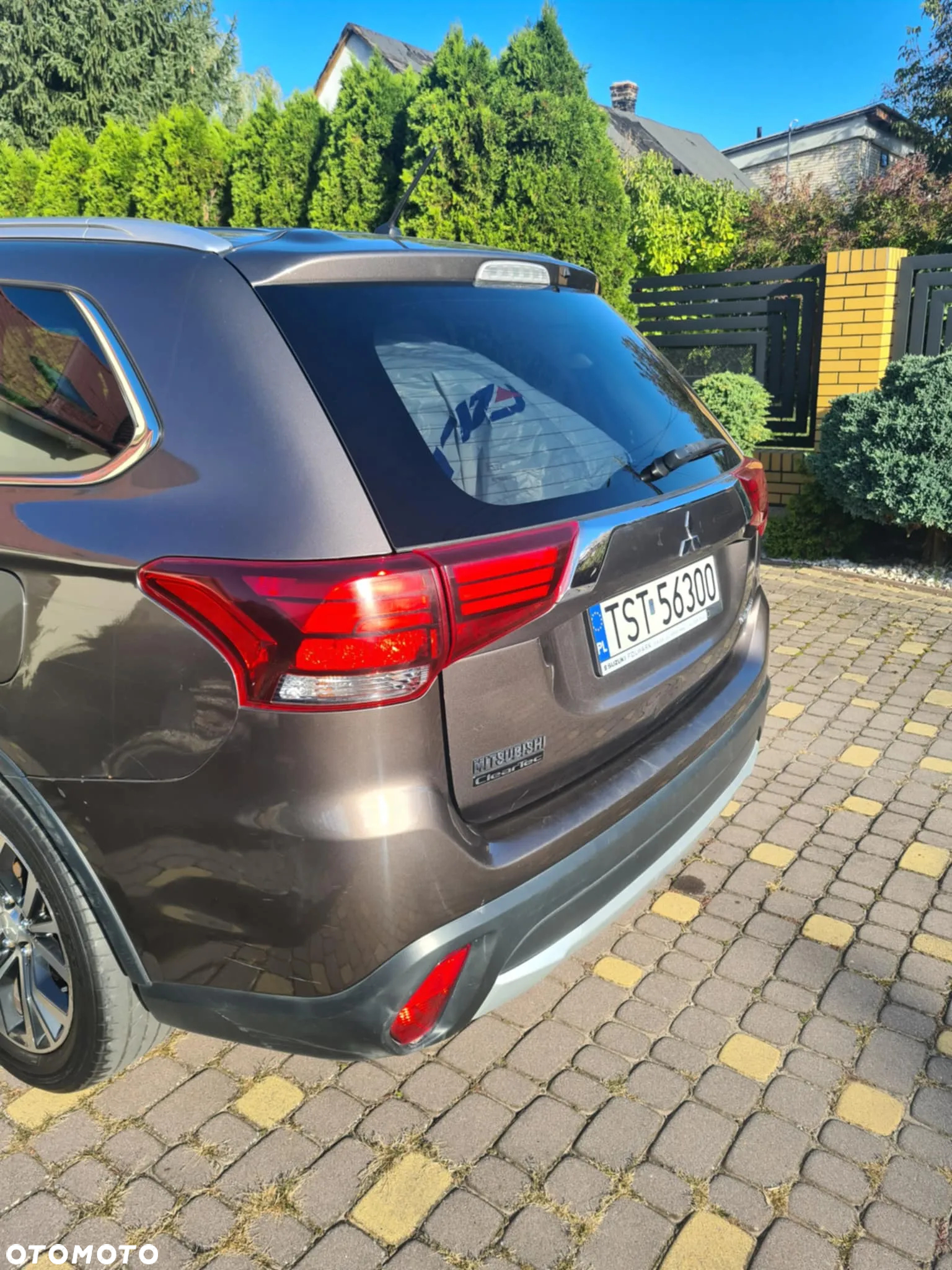 Mitsubishi Outlander 2.0 Intense + Navi 4WD CVT - 10