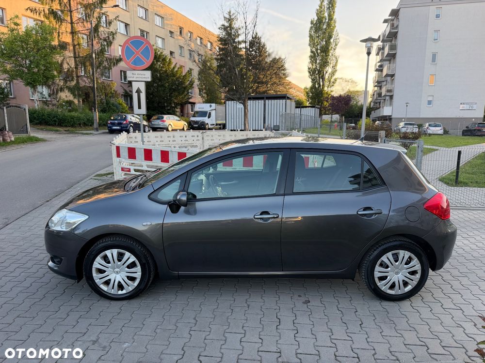 Toyota Auris 1.6 VVT-i Executive - 5