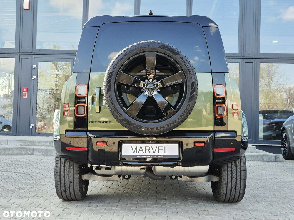 Land Rover Defender - 12