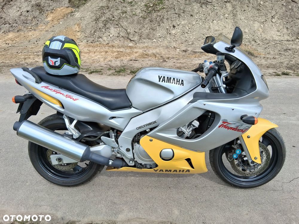 Yamaha YZF - 1