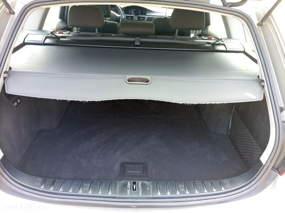 BMW Seria 3 320d DPF Blue Performance Edition Sport - 11