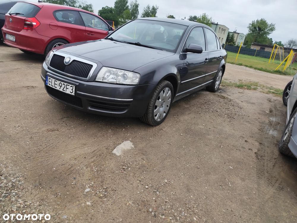 Skoda Superb 2.8 V6 Platinum - 5