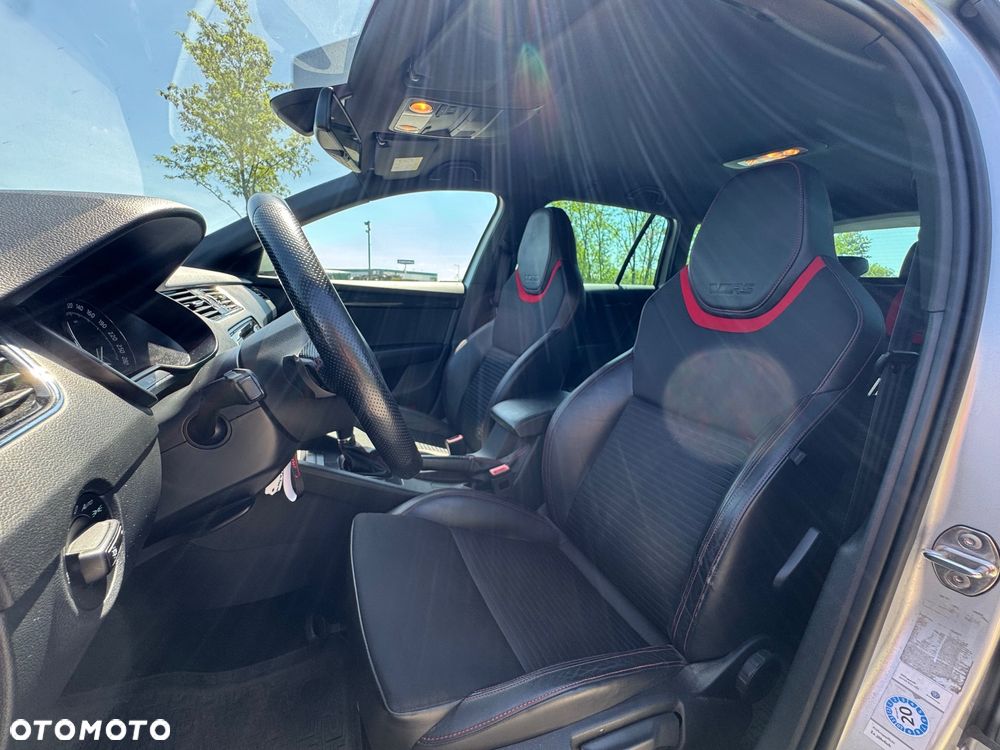 Skoda Octavia 2.0 TDI DSG RS - 28