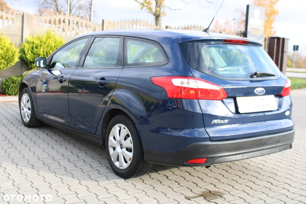 Ford Focus 1.6 Ambiente - 16