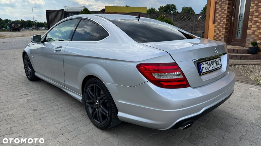 Mercedes-Benz Klasa C 250 CGI BlueEff Sport - 10