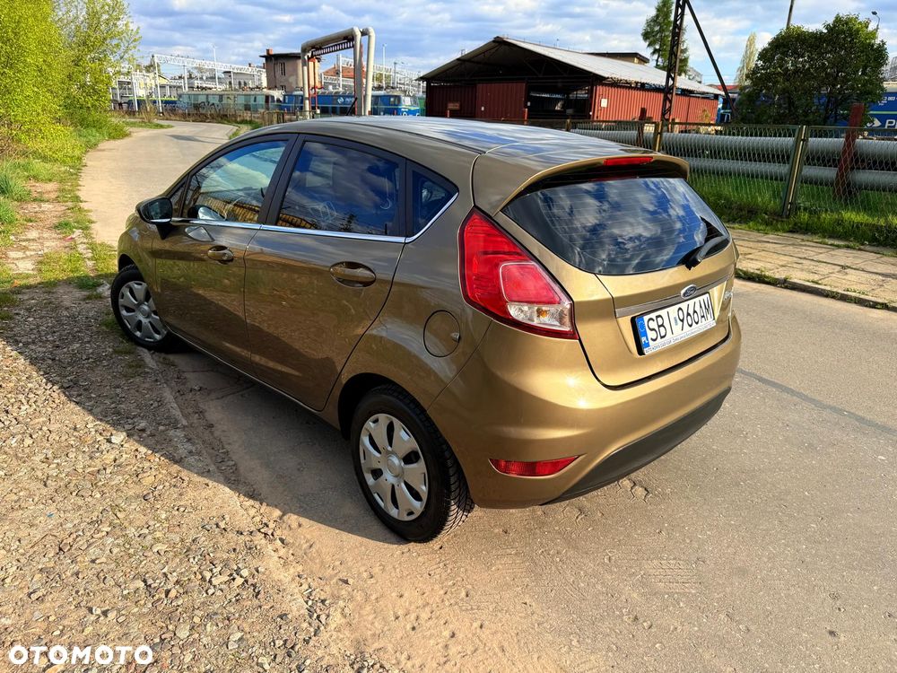 Ford Fiesta 1.25 Titanium EU5 - 6